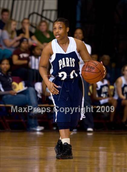 Thumbnail 2 in Iowa Park vs Paris (Fantasy of Lights Tournament) photogallery.