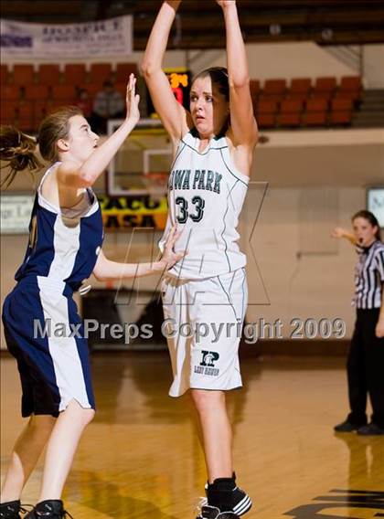 Thumbnail 3 in Iowa Park vs Paris (Fantasy of Lights Tournament) photogallery.