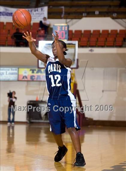 Thumbnail 1 in Iowa Park vs Paris (Fantasy of Lights Tournament) photogallery.