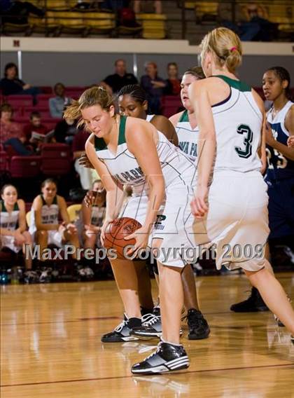 Thumbnail 1 in Iowa Park vs Paris (Fantasy of Lights Tournament) photogallery.