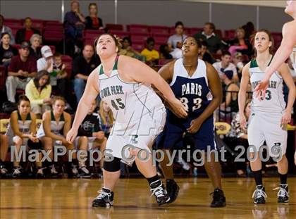Thumbnail 1 in Iowa Park vs Paris (Fantasy of Lights Tournament) photogallery.