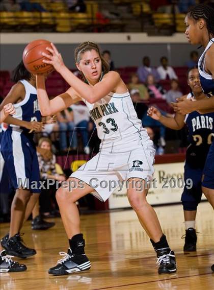 Thumbnail 2 in Iowa Park vs Paris (Fantasy of Lights Tournament) photogallery.