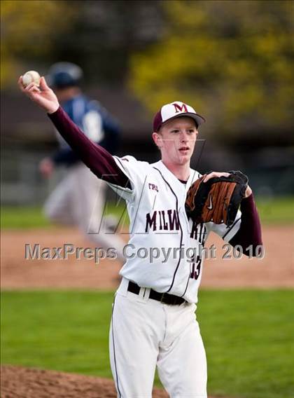 Thumbnail 1 in Milwaukie @ Lake Oswego photogallery.
