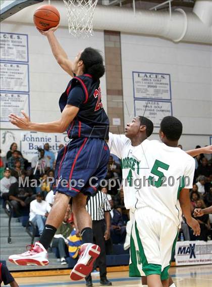 Thumbnail 3 in Colony vs. Dorsey (Johnnie Cochran Classic) photogallery.