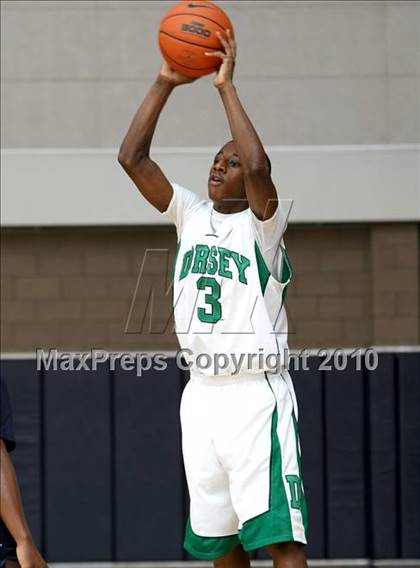 Thumbnail 2 in Colony vs. Dorsey (Johnnie Cochran Classic) photogallery.
