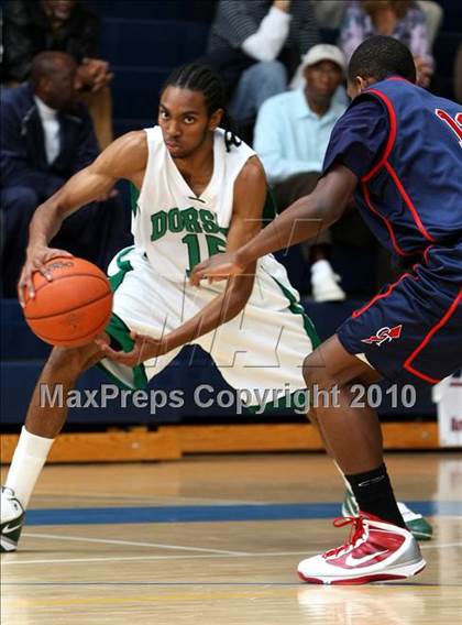 Thumbnail 3 in Colony vs. Dorsey (Johnnie Cochran Classic) photogallery.