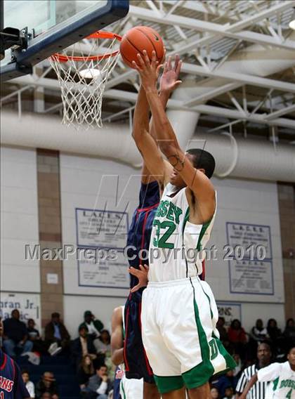 Thumbnail 2 in Colony vs. Dorsey (Johnnie Cochran Classic) photogallery.