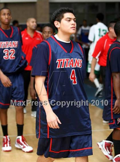 Thumbnail 2 in Colony vs. Dorsey (Johnnie Cochran Classic) photogallery.