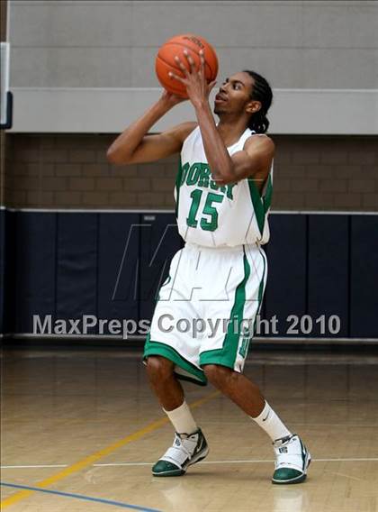 Thumbnail 2 in Colony vs. Dorsey (Johnnie Cochran Classic) photogallery.