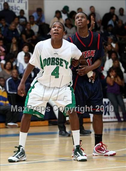 Thumbnail 3 in Colony vs. Dorsey (Johnnie Cochran Classic) photogallery.