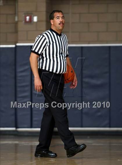 Thumbnail 1 in Colony vs. Dorsey (Johnnie Cochran Classic) photogallery.