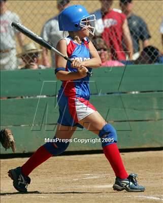 Thumbnail 1 in Ceres vs Folsom (Sec. Playoff) photogallery.