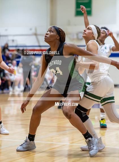 Thumbnail 3 in Beamer vs. Kentwood (WIAA 4A District 3/4 Quarterfinal) photogallery.