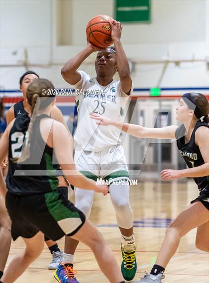Thumbnail 2 in Beamer vs. Kentwood (WIAA 4A District 3/4 Quarterfinal) photogallery.