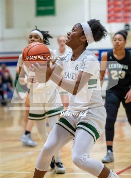 Thumbnail 2 in Beamer vs. Kentwood (WIAA 4A District 3/4 Quarterfinal) photogallery.