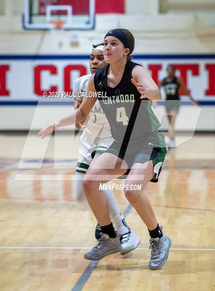Thumbnail 1 in Beamer vs. Kentwood (WIAA 4A District 3/4 Quarterfinal) photogallery.