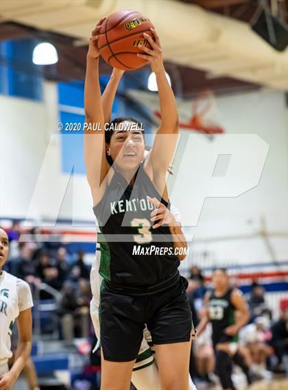 Thumbnail 3 in Beamer vs. Kentwood (WIAA 4A District 3/4 Quarterfinal) photogallery.