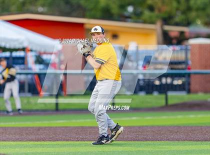 Thumbnail 2 in Bridge City vs Liberty (UIL Baseball 4A Region 3 Bi-District) photogallery.