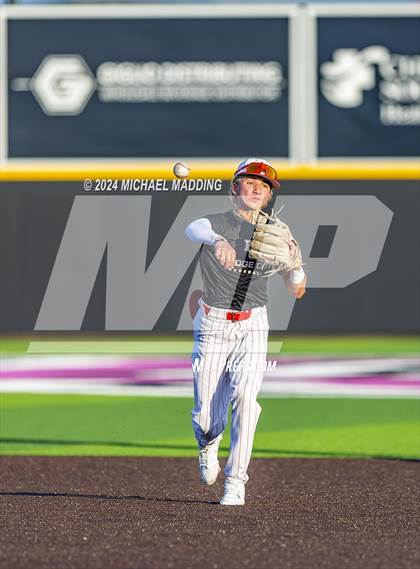 Thumbnail 2 in Bridge City vs Liberty (UIL Baseball 4A Region 3 Bi-District) photogallery.