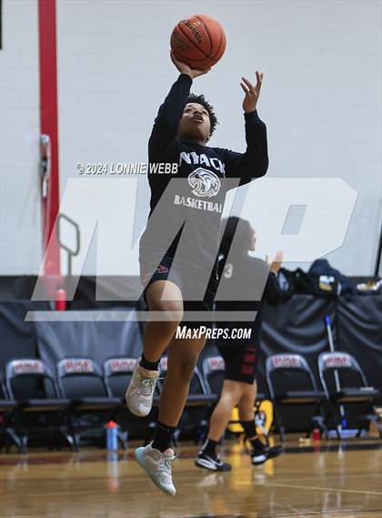 Thumbnail 2 in Nyack vs Rye (NYSPHSAA Section 1 Class A Quarter Final) photogallery.