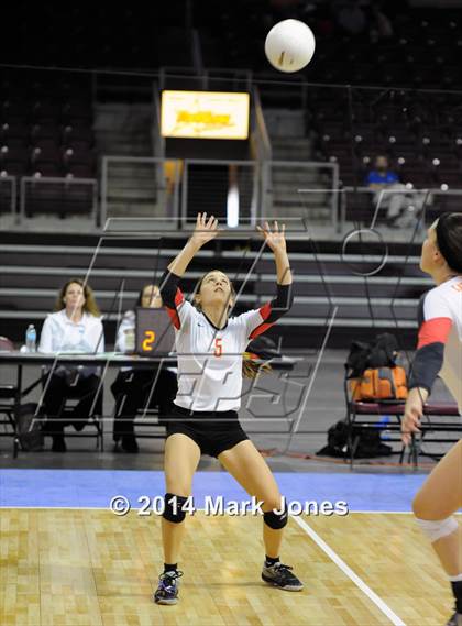 Thumbnail 1 in Monument Valley vs. Seton Catholic (AIA D3 Playoff) photogallery.