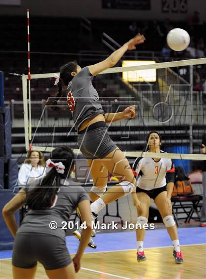 Thumbnail 2 in Monument Valley vs. Seton Catholic (AIA D3 Playoff) photogallery.