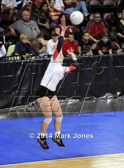 Thumbnail 2 in Monument Valley vs. Seton Catholic (AIA D3 Playoff) photogallery.