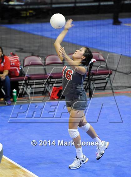 Thumbnail 3 in Monument Valley vs. Seton Catholic (AIA D3 Playoff) photogallery.