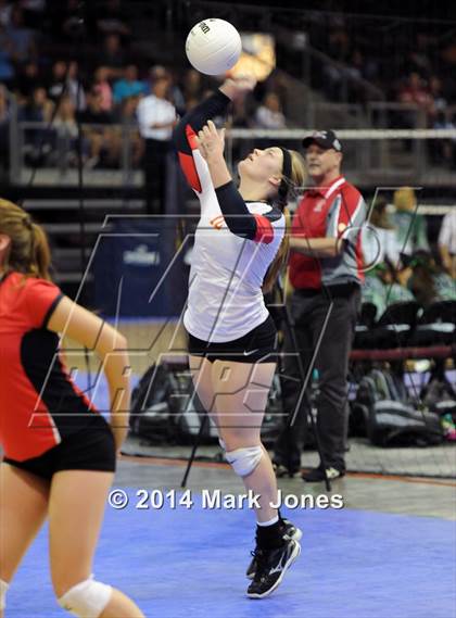 Thumbnail 1 in Monument Valley vs. Seton Catholic (AIA D3 Playoff) photogallery.