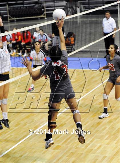 Thumbnail 3 in Monument Valley vs. Seton Catholic (AIA D3 Playoff) photogallery.