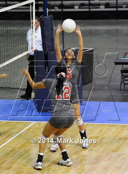 Thumbnail 2 in Monument Valley vs. Seton Catholic (AIA D3 Playoff) photogallery.