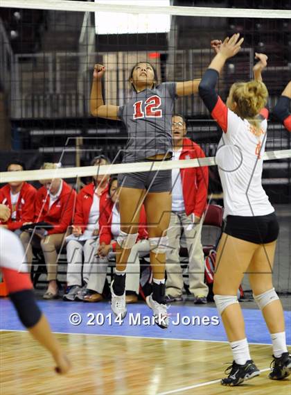 Thumbnail 2 in Monument Valley vs. Seton Catholic (AIA D3 Playoff) photogallery.