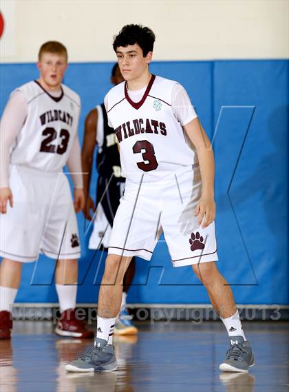 Thumbnail 1 in Bethel vs Notre Dame-Fairfield (SWC Semifinal) photogallery.