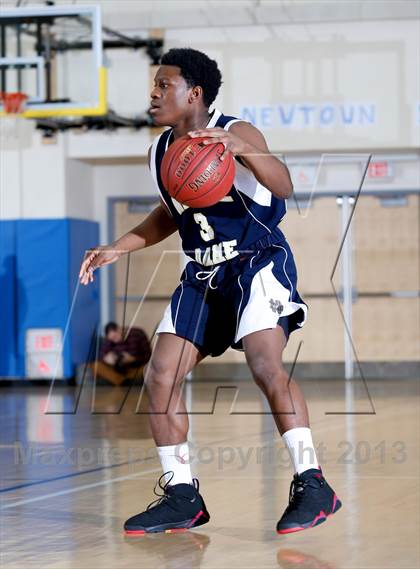 Thumbnail 3 in Bethel vs Notre Dame-Fairfield (SWC Semifinal) photogallery.