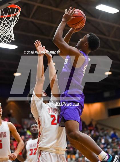 Thumbnail 2 in Morton Ranch vs. Fort Bend Travis (UIL 6A Regional Quarterfinal) photogallery.