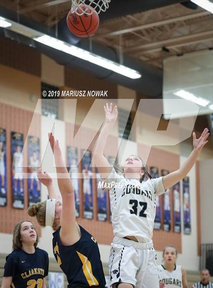 Thumbnail 2 in  Clarkston @ Stoney Creek photogallery.
