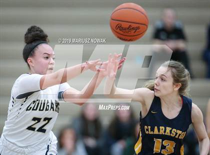Thumbnail 1 in  Clarkston @ Stoney Creek photogallery.