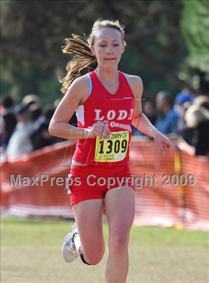 Thumbnail 3 in CIF State Cross Country Championships (D1 Girls) photogallery.