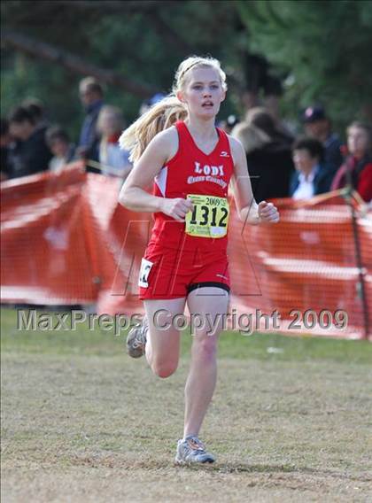 Thumbnail 3 in CIF State Cross Country Championships (D1 Girls) photogallery.