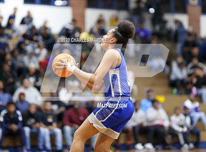 Thumbnail 3 in Hunt vs E.E. Smith (NCHSAA 4th Round Playoffs) photogallery.