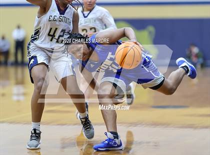 Thumbnail 2 in Hunt vs E.E. Smith (NCHSAA 4th Round Playoffs) photogallery.