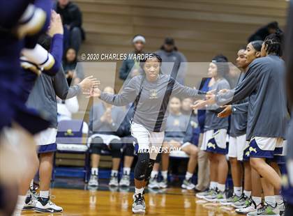Thumbnail 3 in Hunt vs E.E. Smith (NCHSAA 4th Round Playoffs) photogallery.