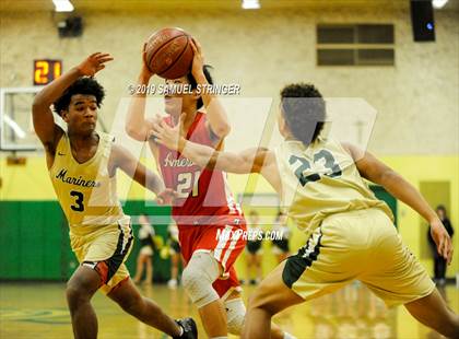 Thumbnail 1 in American @ Moreau Catholic photogallery.