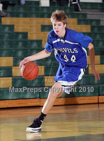 Thumbnail 1 in Unicoi County vs Karns (Pilot Food-Mart Classic)  photogallery.