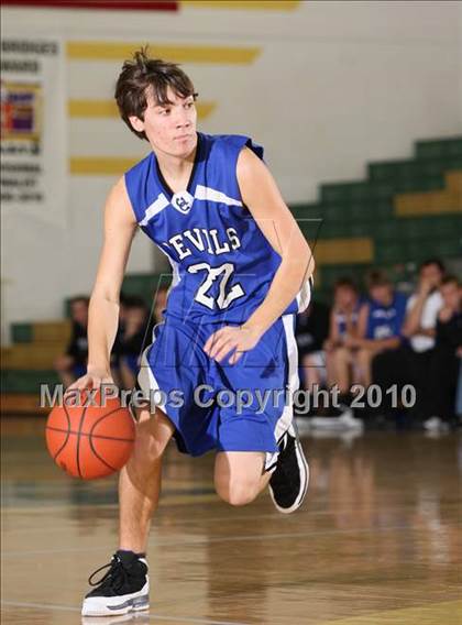 Thumbnail 3 in Unicoi County vs Karns (Pilot Food-Mart Classic)  photogallery.