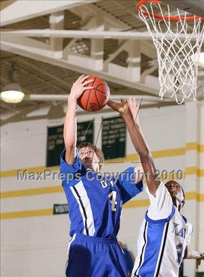 Thumbnail 2 in Unicoi County vs Karns (Pilot Food-Mart Classic)  photogallery.