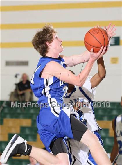 Thumbnail 1 in Unicoi County vs Karns (Pilot Food-Mart Classic)  photogallery.