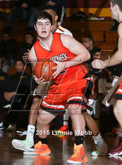Thumbnail 2 in Mamaroneck vs Mt. Vernon (Coaches vs Cancer Super Classic) photogallery.