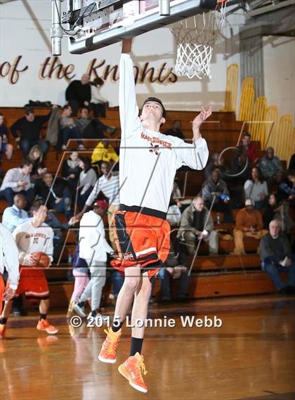 Thumbnail 2 in Mamaroneck vs Mt. Vernon (Coaches vs Cancer Super Classic) photogallery.