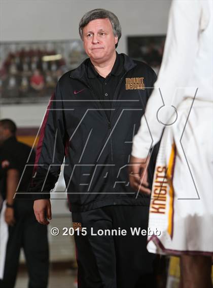 Thumbnail 1 in Mamaroneck vs Mt. Vernon (Coaches vs Cancer Super Classic) photogallery.
